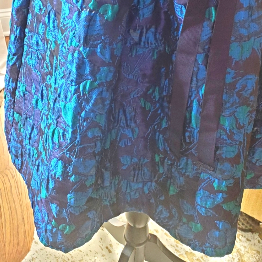Dress - Picture 2 of 6